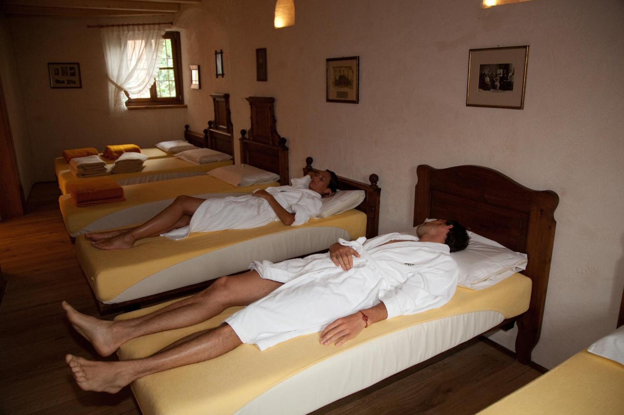 Hotel Gruener Baum Μπρεσανόνε Εξωτερικό φωτογραφία