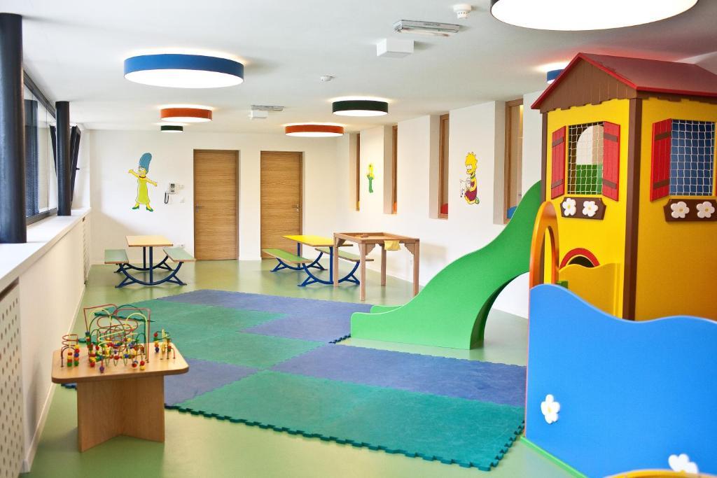 Hotel Gruener Baum Μπρεσανόνε Εξωτερικό φωτογραφία