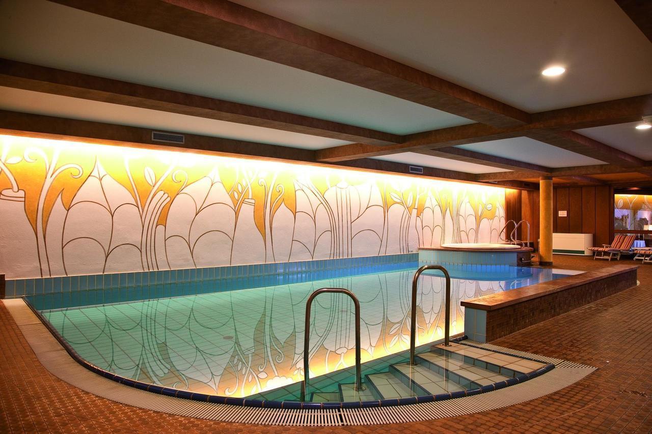 Hotel Gruener Baum Μπρεσανόνε Εξωτερικό φωτογραφία
